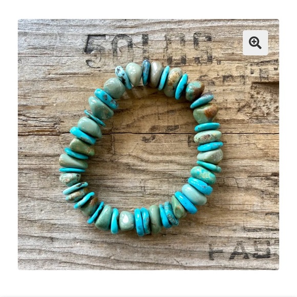 Heritage style Native American Texas polished turquoise nugget stretch bracelet - Picture 2 of 2